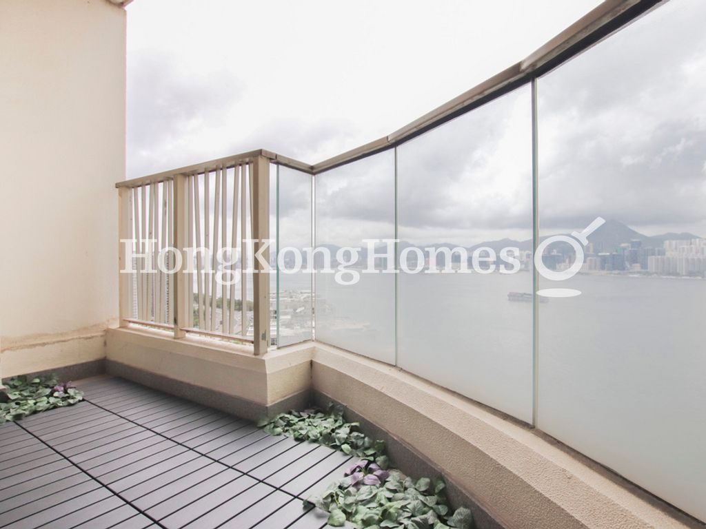 Balcony off Living and Dining Room — 嘉亨灣 02座，鰂魚涌