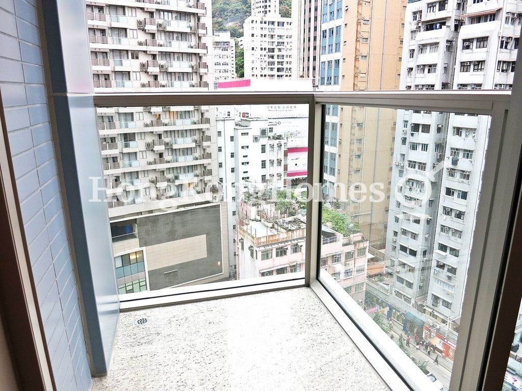 Balcony off Living and Dining Room — 囍匯 - 第1期- 第5座，灣仔