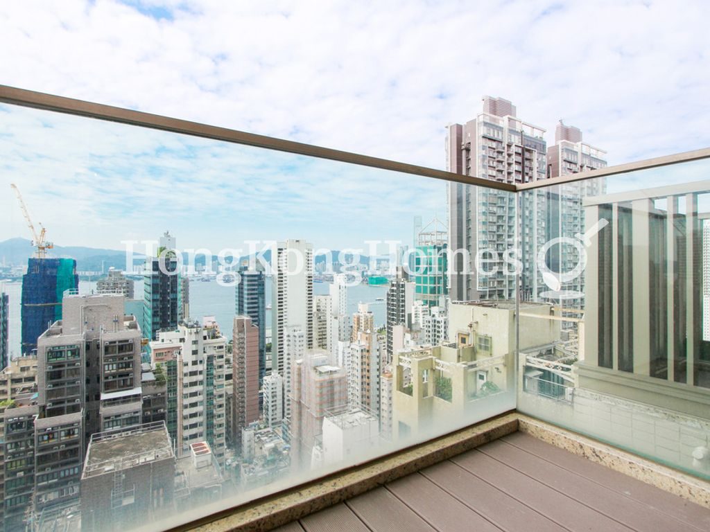 Balcony off Living and Dining Room — 星鑽，西營盤