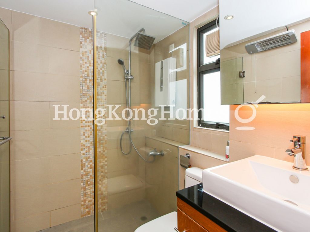 Master Bathroom — Winsome Park, Mid-levels West