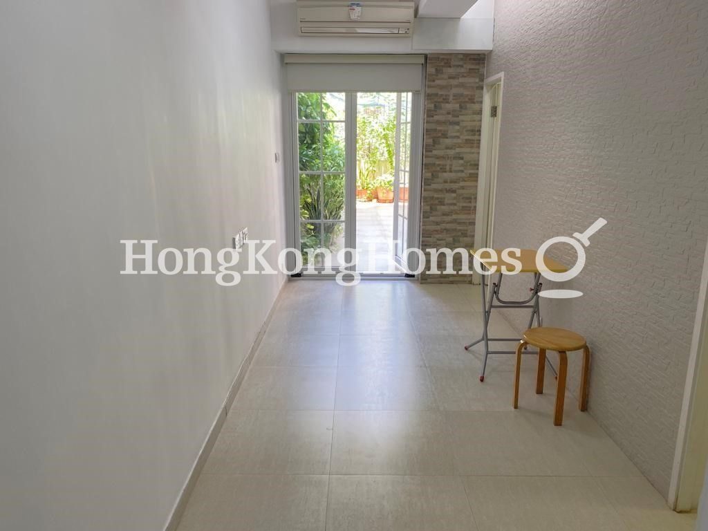 Living and Dining Room — On Fat Building, Western / Kennedy Town