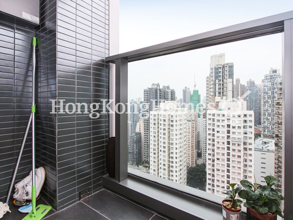 Balcony off Living and Dining Room — 翰林峰 - 第5座，西環堅尼地城