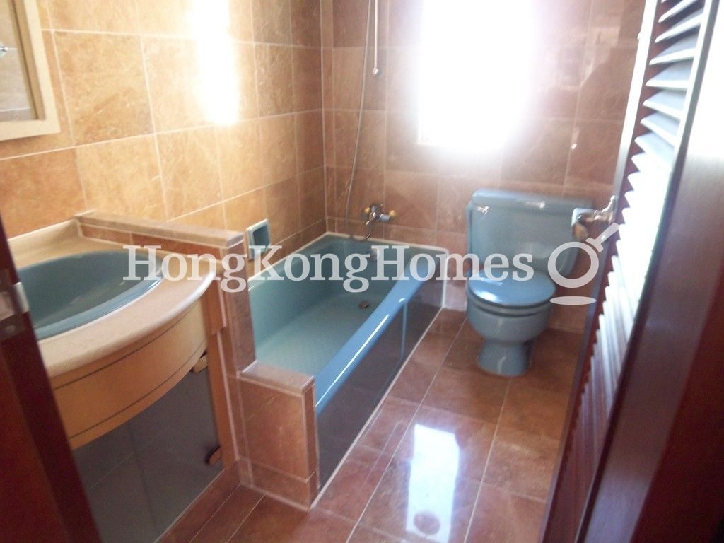 Master Bathroom — 嘉蘭閣，跑馬地