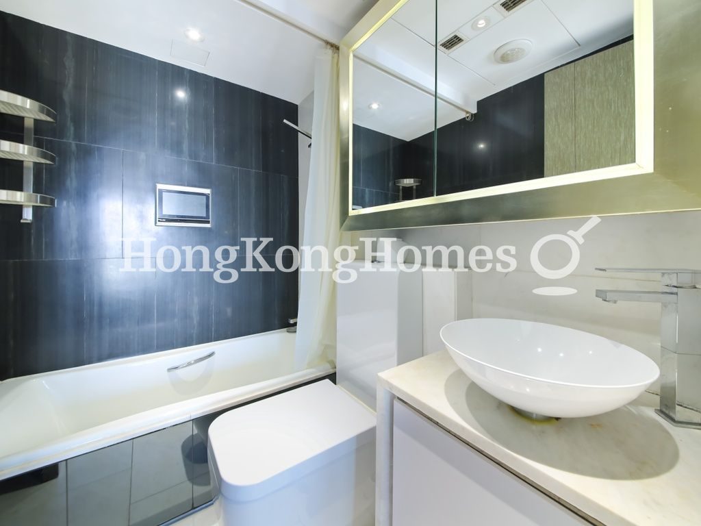 Master Bathroom — CentrePoint, Central