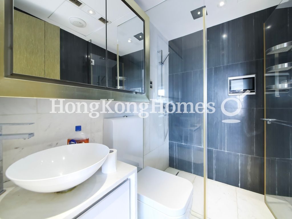 Guest Bathroom — CentrePoint, Central