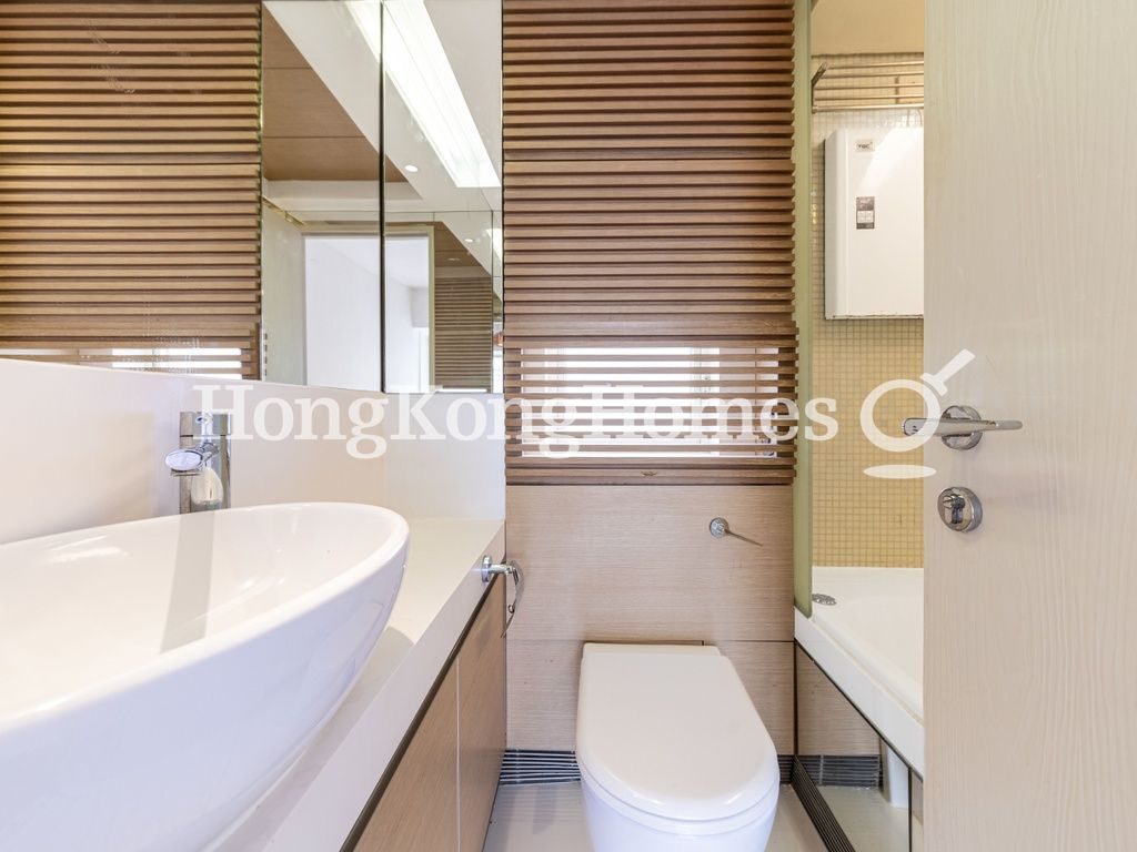 Master Bathroom — 聚賢居 - 第02座，中環