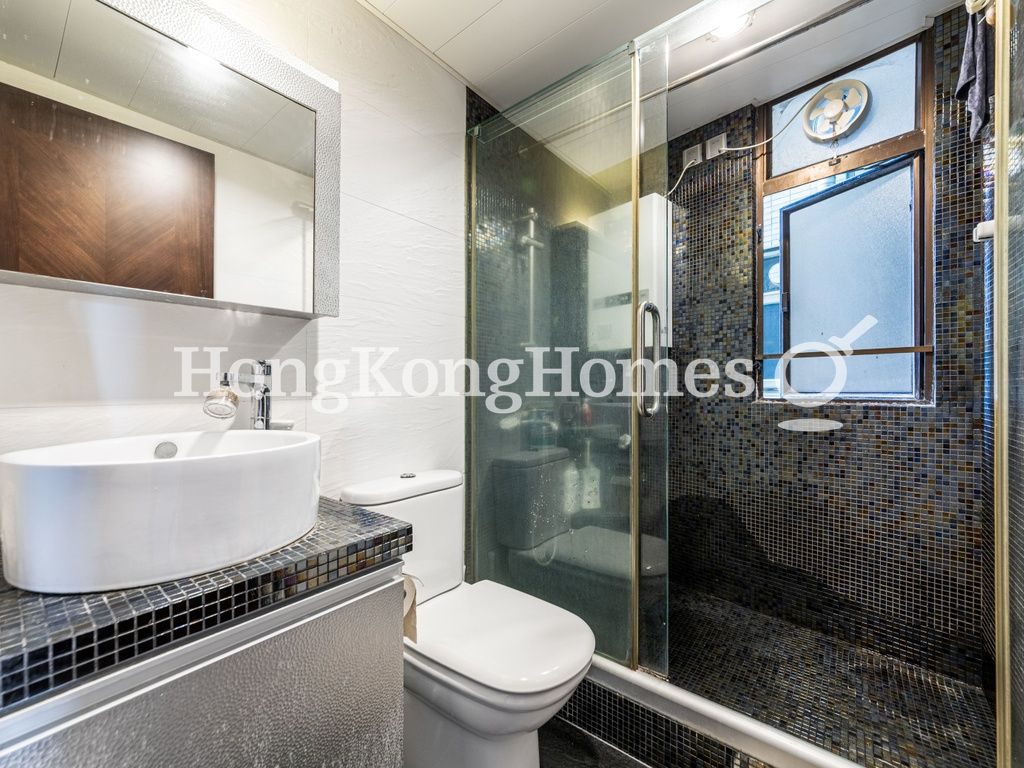 Guest Bathroom — Greenery Garden - Block A, Pokfulam