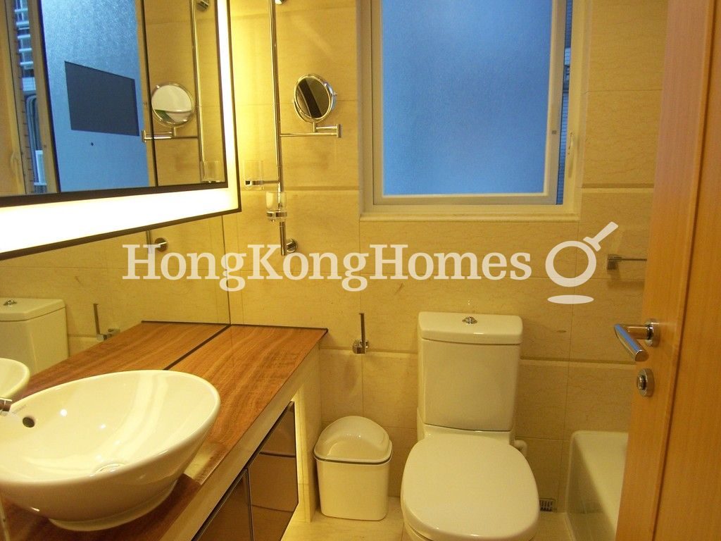 Guest Bathroom — Harbour Green - Block 01, Tai Kok Tsui