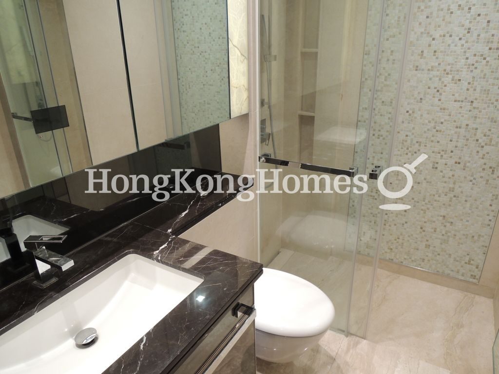 Guest Bathroom — 瓏璽 - 第2座 (天海鑽)，大角咀