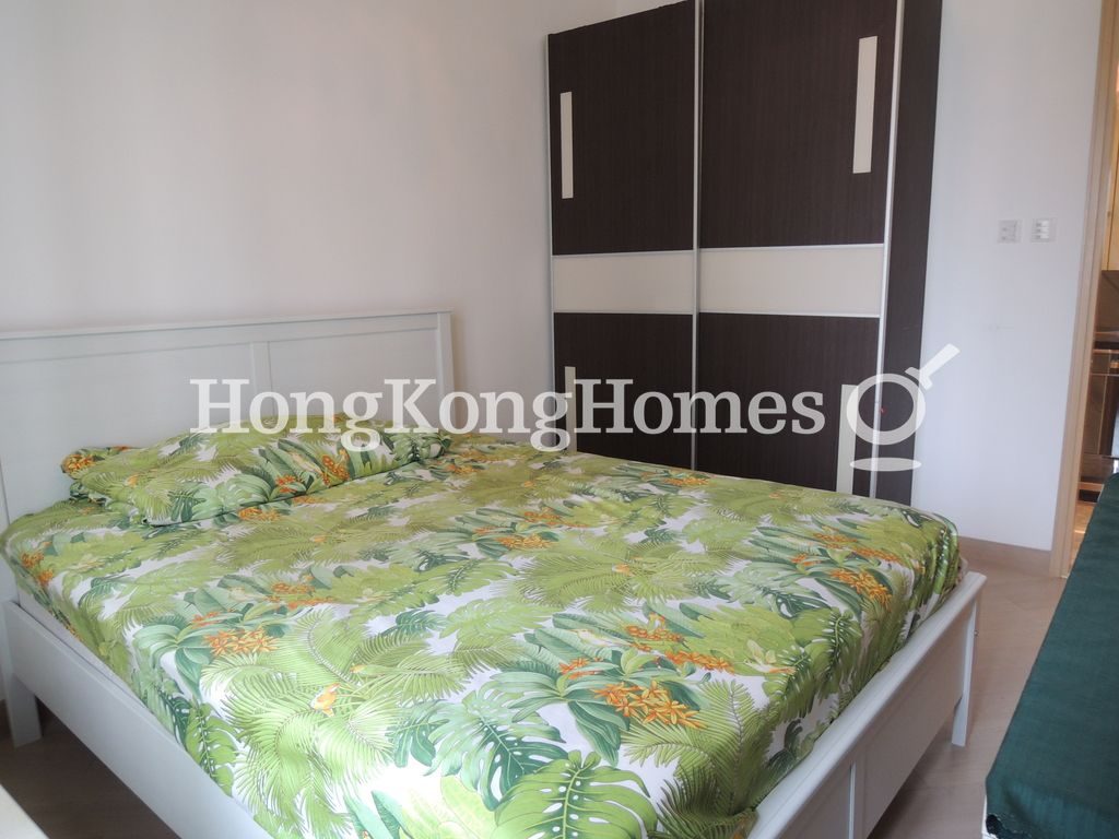Wardrobe in Master Bedroom — 瓏璽 - 第2座 (天海鑽)，大角咀