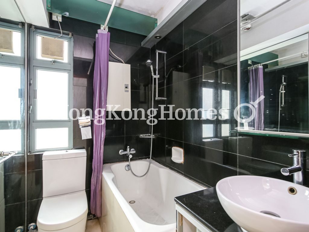 Guest Bathroom — 渣甸豪庭，大坑
