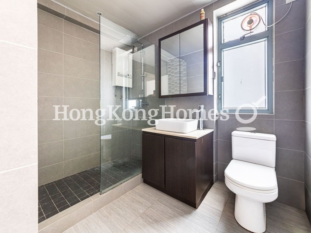 Guest Bathroom — 景輝大廈 B座，西半山