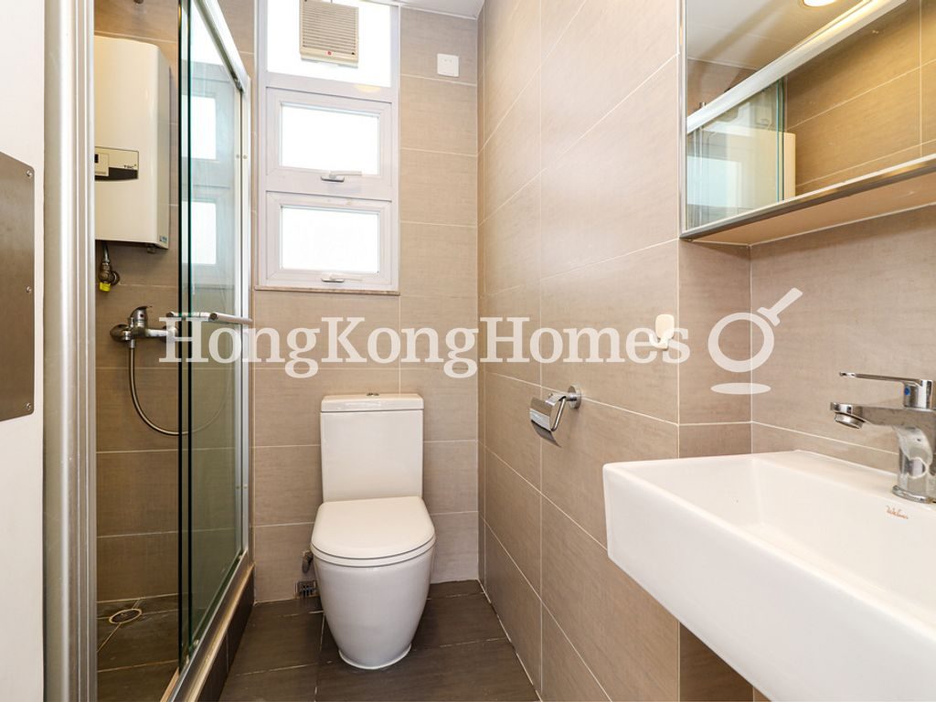 Guest Bathroom — 年達閣，跑馬地