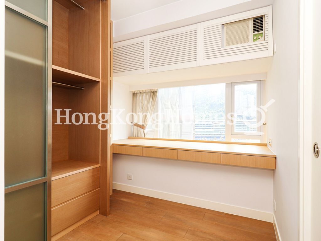 Study Area in Master Bedroom — 年達閣，跑馬地