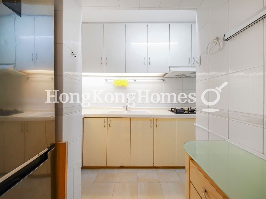 Kitchen — Phoenix Court - Block 04, Mid-levels East