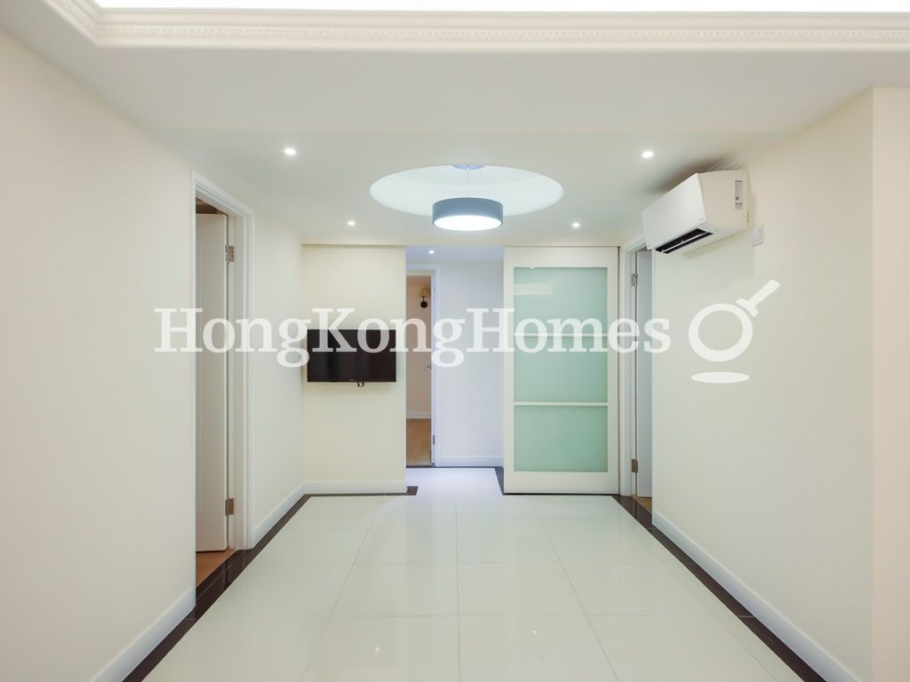 Living and Dining Room — Phoenix Court - Block 04, Mid-levels East