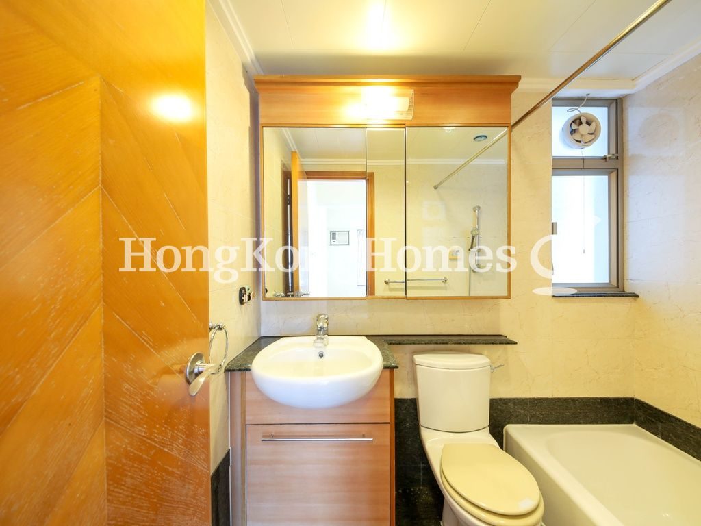 Master Bathroom — 深灣軒，鴨脷洲