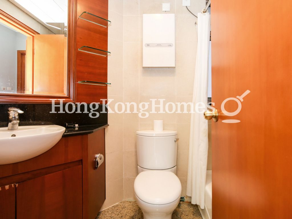 Master Bathroom — Sorrento Tower - 6, Tsim Sha Tsui