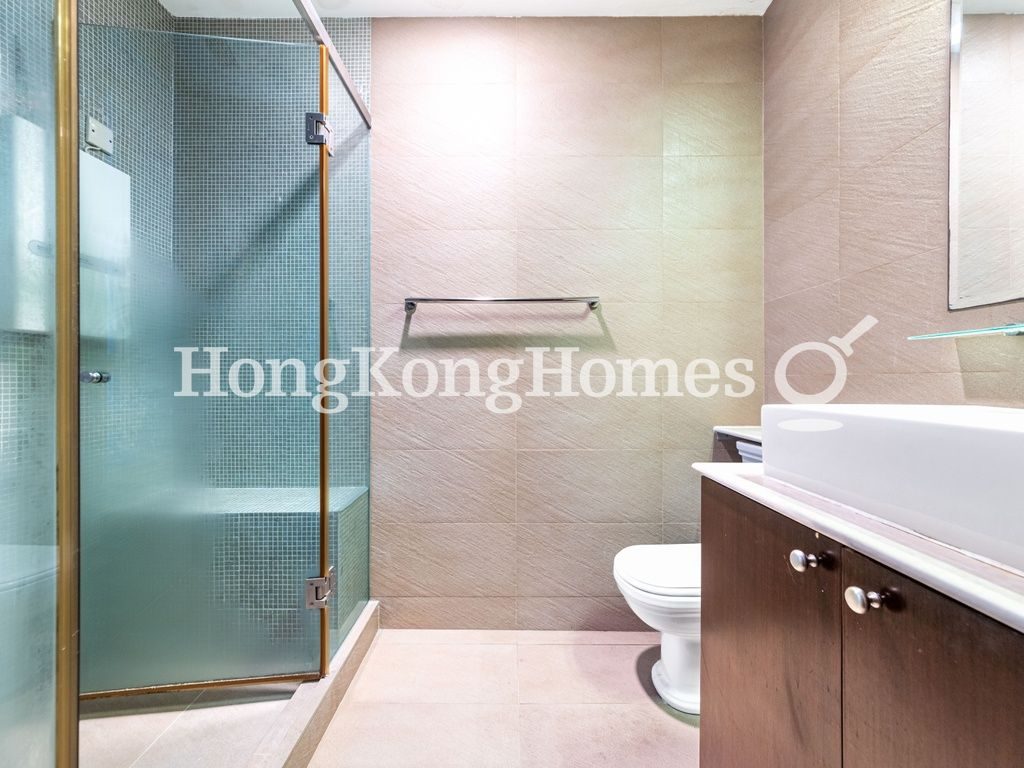 Ensuite Bathroom — 星域軒 2座，灣仔