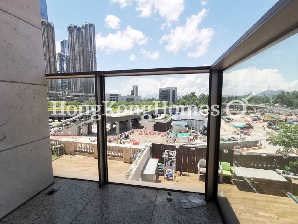 Balcony off Living and Dining Room — 御金‧國峰 - 第2座，油麻地