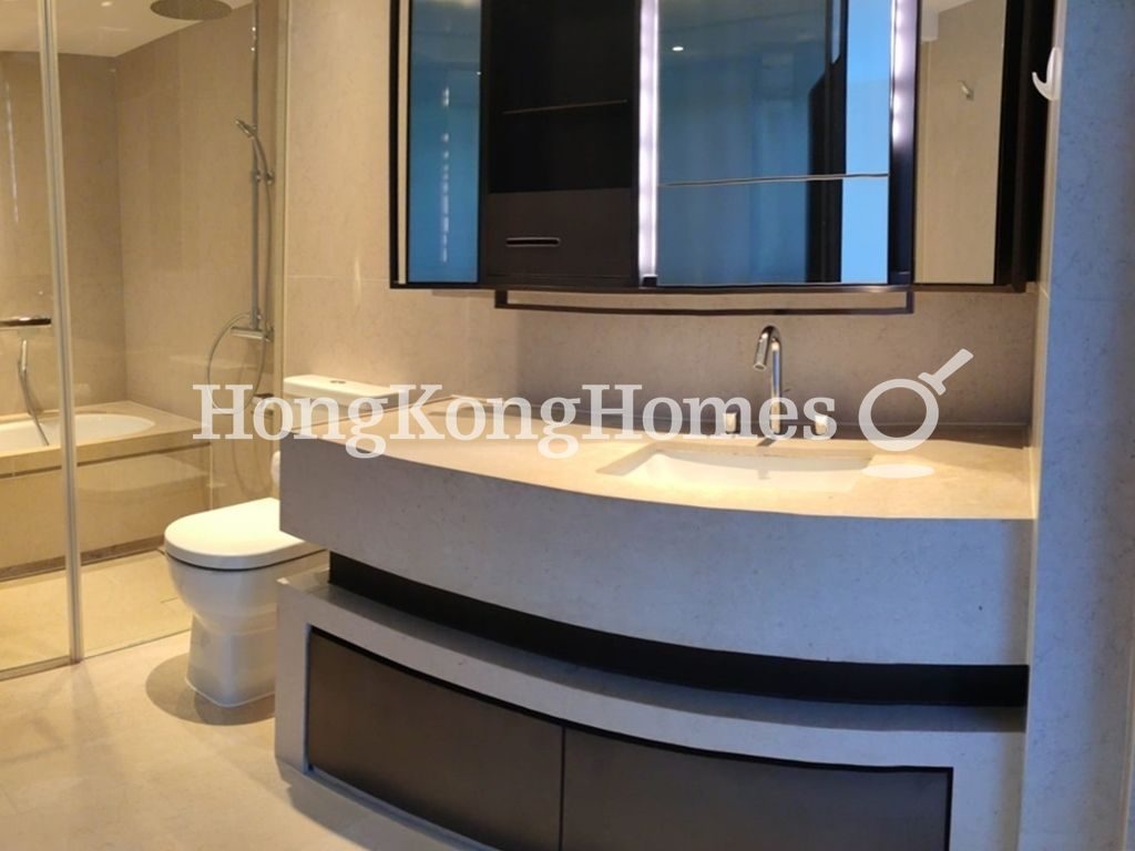 Master Bathroom — 傲瀧 - 第18座，清水灣