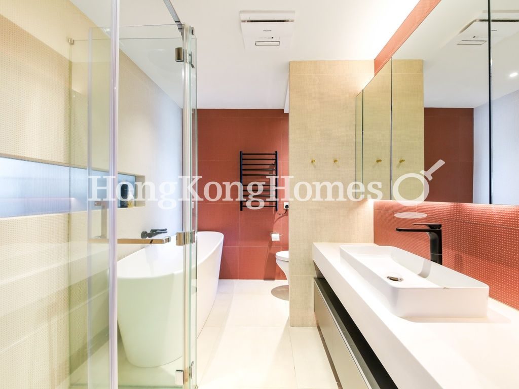 Master Bathroom — 箕璉閣，跑馬地