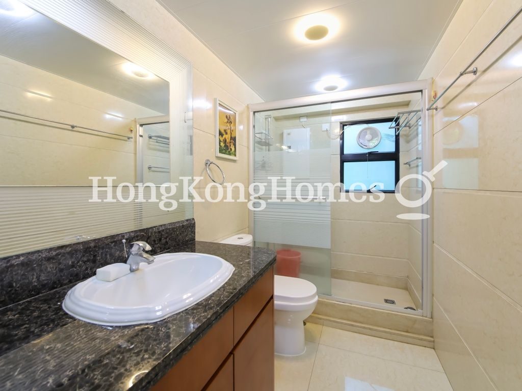 Guest Bathroom — 帝豪閣 A座，西半山