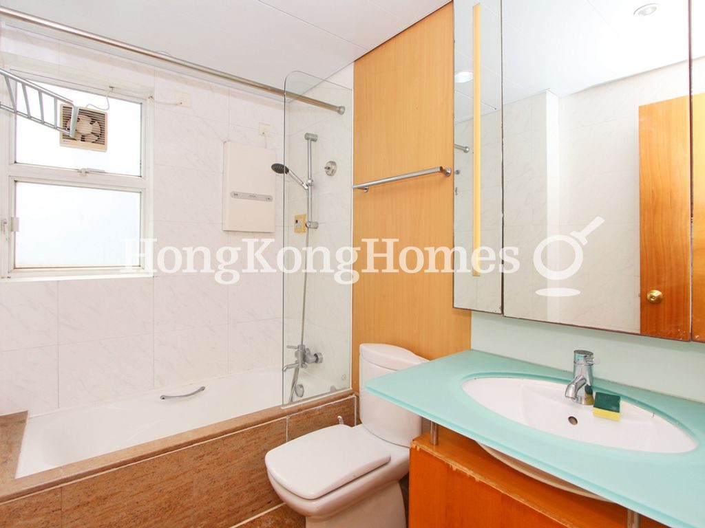 Master Bathroom — 逸濤灣 - 01座, 春瑤軒，筲箕灣