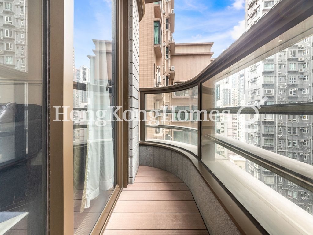 Balcony off Living and Dining Room — Castle One，西半山