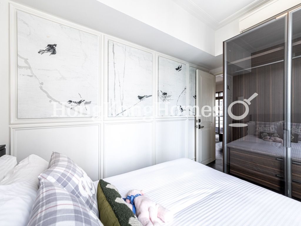 Second Bedroom — Castle One，西半山