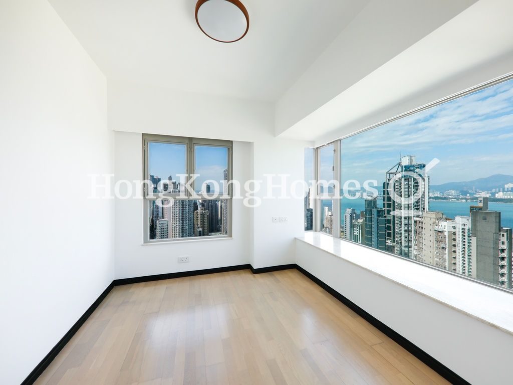 Master Bedroom — Centre Place, Sai Ying Pun