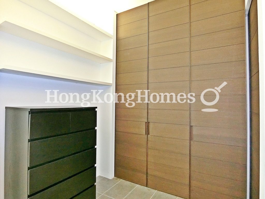 Built-in Wardrobe in Second Bedroom — 富威閣，跑馬地