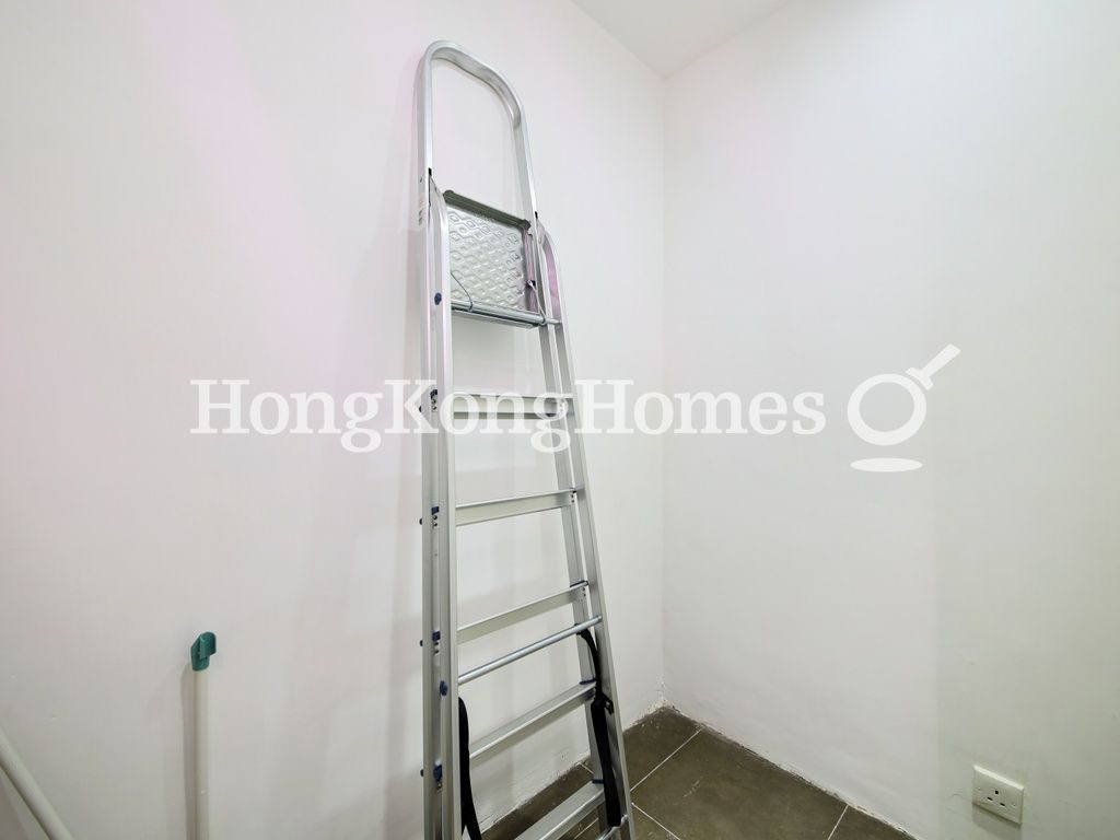 Maid's Room — 錦輝大廈，中半山