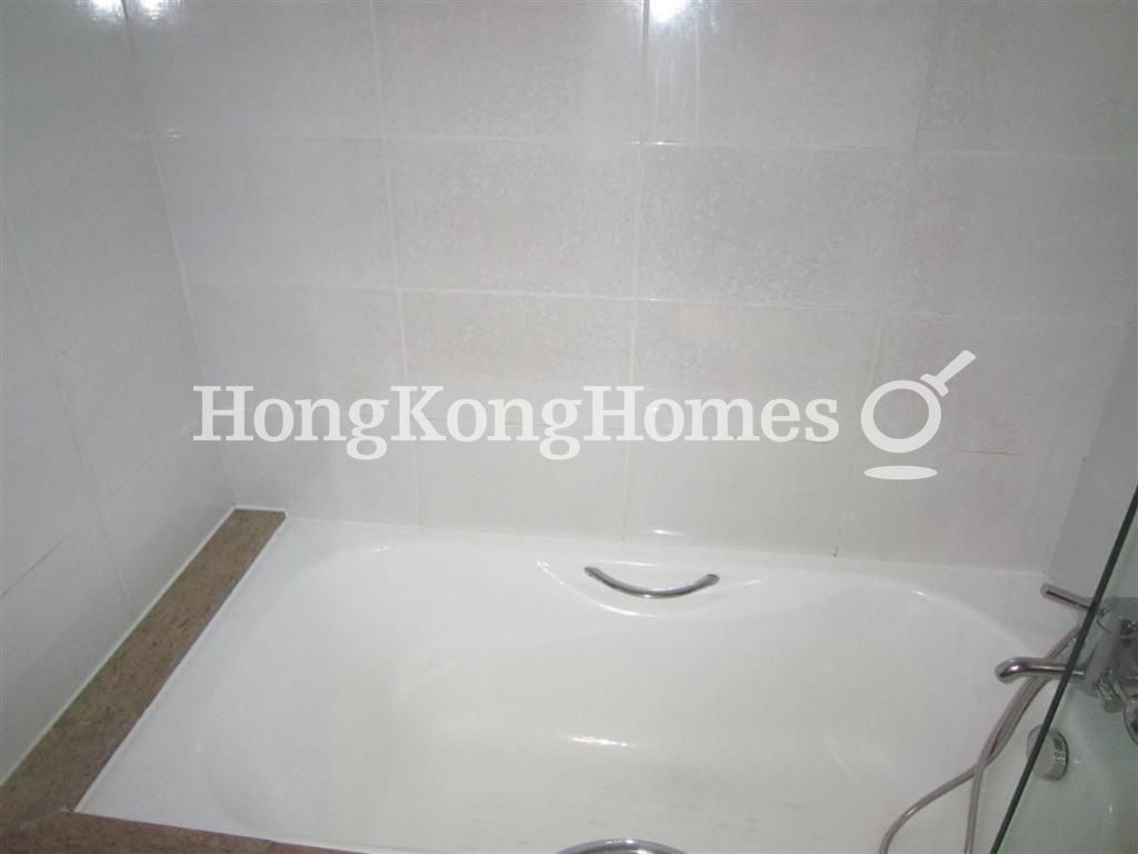 Master Bathroom — 逸濤灣 - 01座, 春瑤軒，筲箕灣