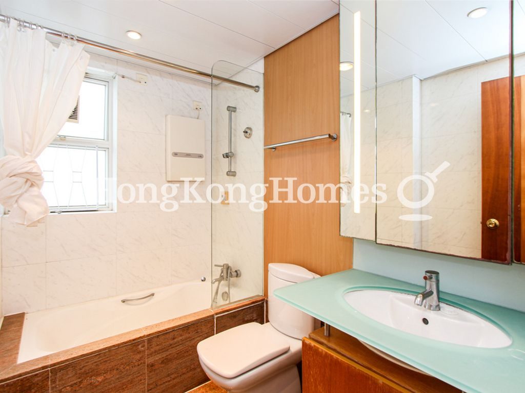 Master Bathroom — 逸濤灣 - 01座, 春瑤軒，筲箕灣