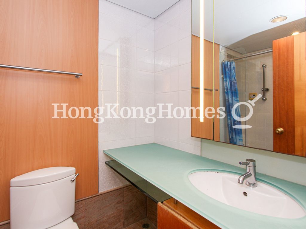Guest Bathroom — 逸濤灣 - 01座, 春瑤軒，筲箕灣