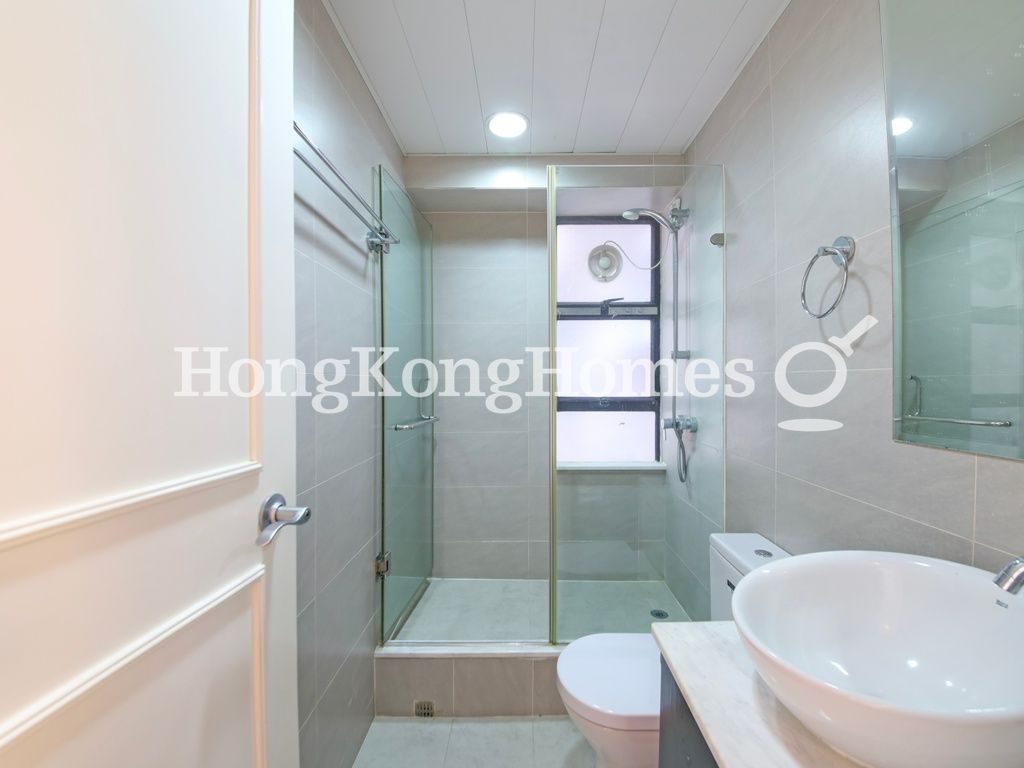 Guest Bathroom — 樂信臺 III，西半山
