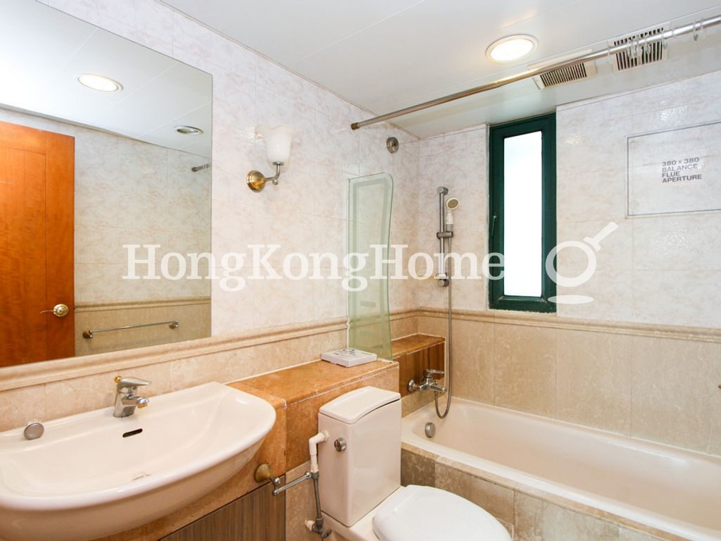 Master Bathroom — University Heights - Block 02, Pokfulam