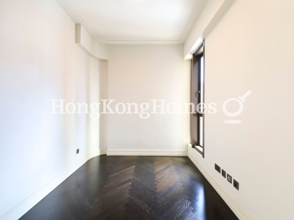 Second Bedroom — Castle One，西半山