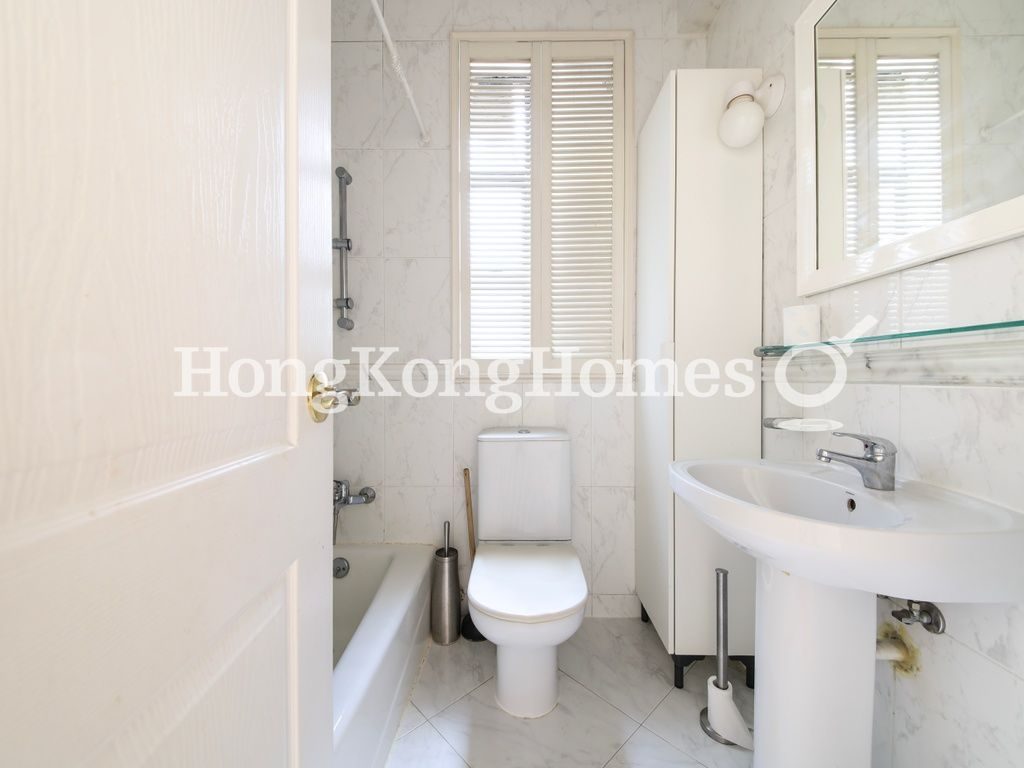 Guest Bathroom — 蟠廬，跑馬地