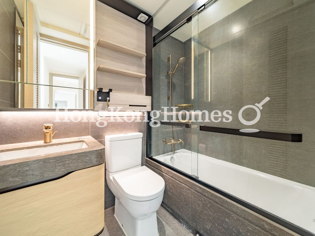 Guest Bathroom — 柏蔚山，北角