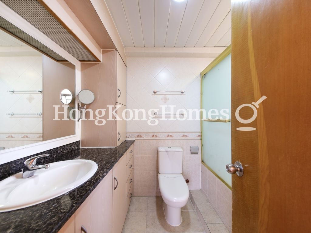 Master Bathroom — 薄扶林花園 - 03座，薄扶林