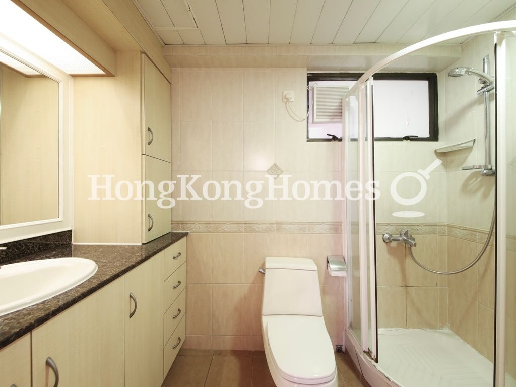 Guest Bathroom — 薄扶林花園 - 03座，薄扶林