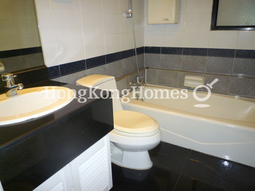 Guest Bathroom — The Grand Panorama III, Mid-levels West
