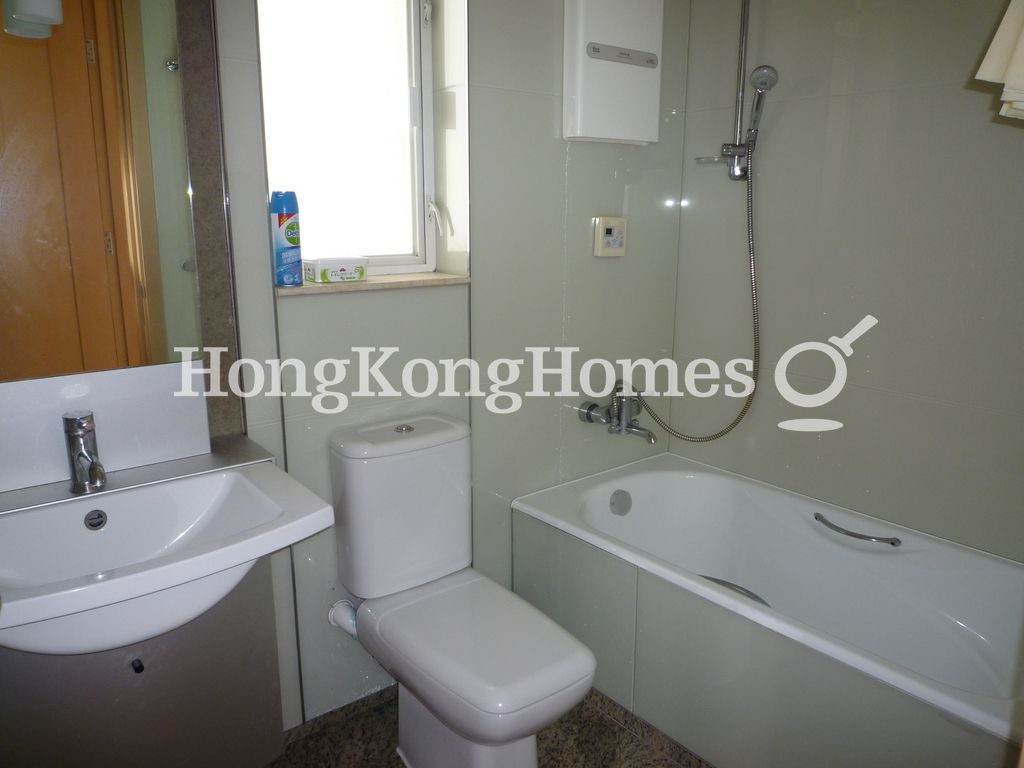 Master Bathroom — 逸樺園 01座，鰂魚涌