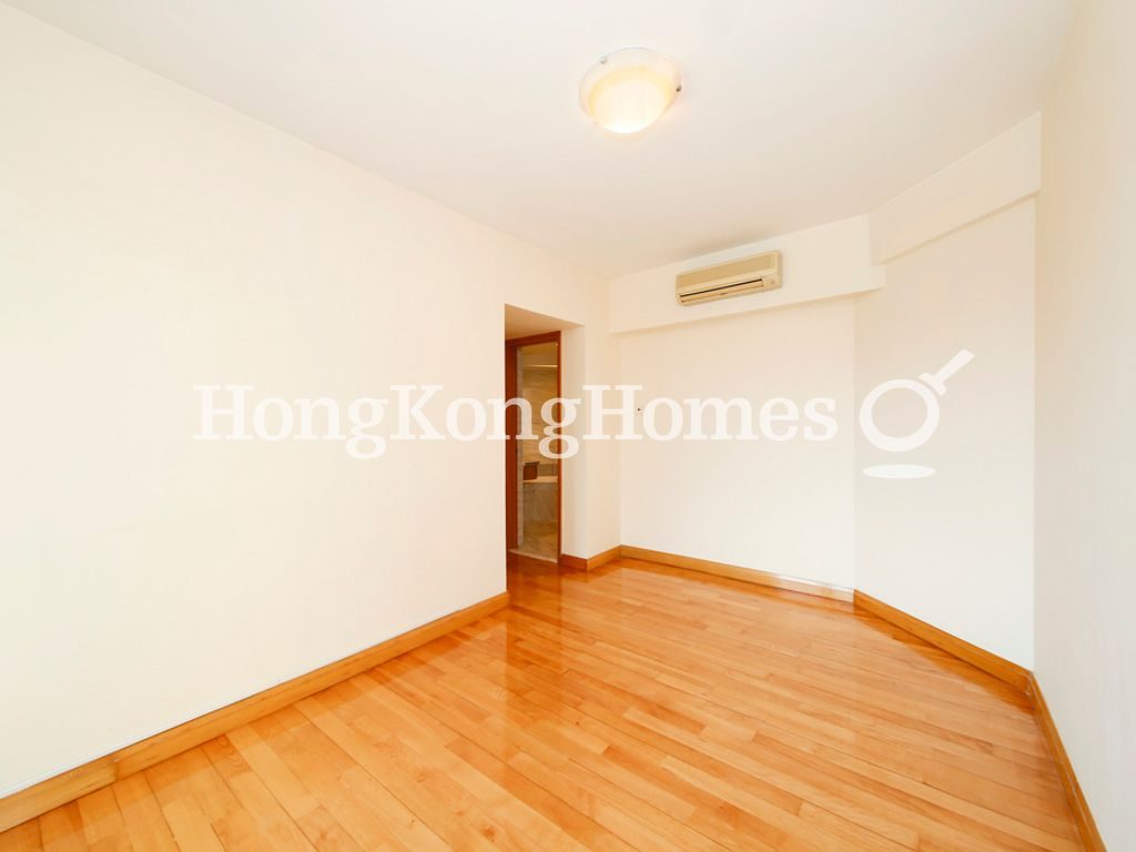Master Bedroom — The Waterfront - Block 02, Tsim Sha Tsui