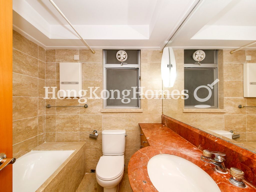 Guest Bathroom — The Waterfront - Block 02, Tsim Sha Tsui
