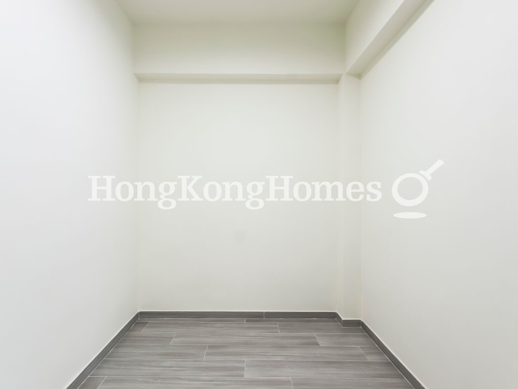 Second Ensuite Bedroom — 怡興大廈，銅鑼灣