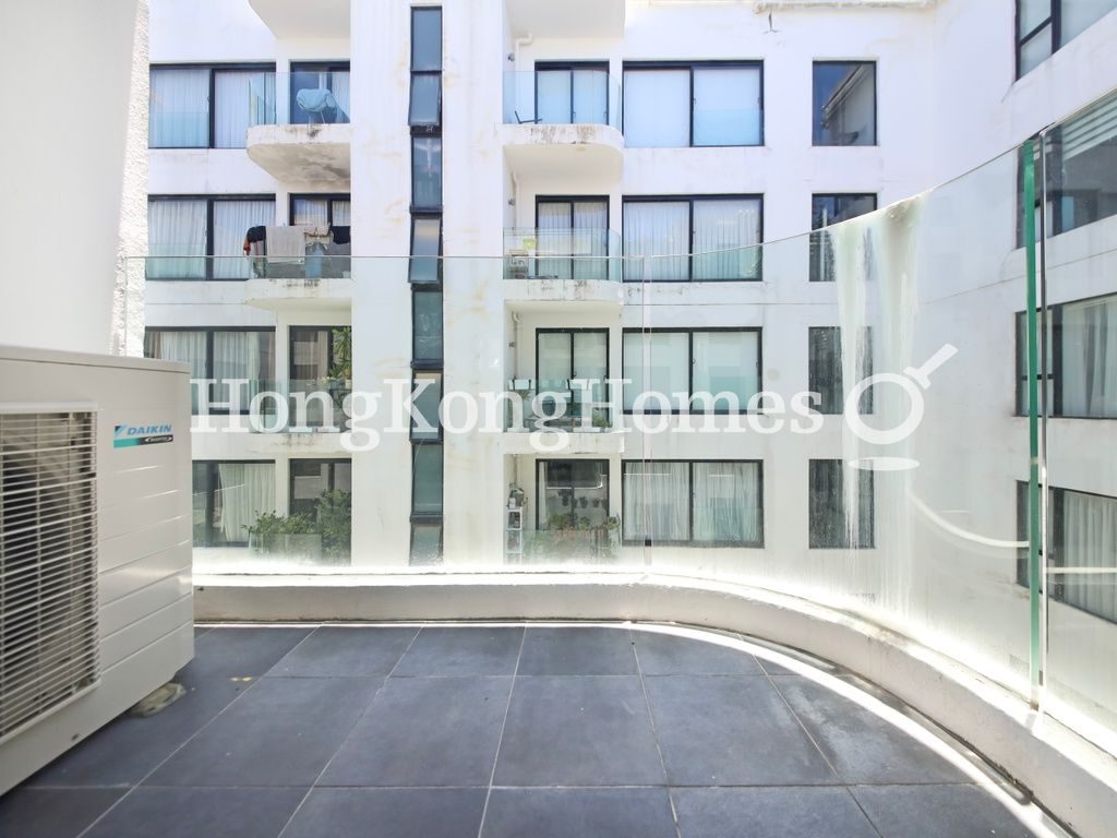 Balcony off Living and Dining Room — Aqua 33，薄扶林
