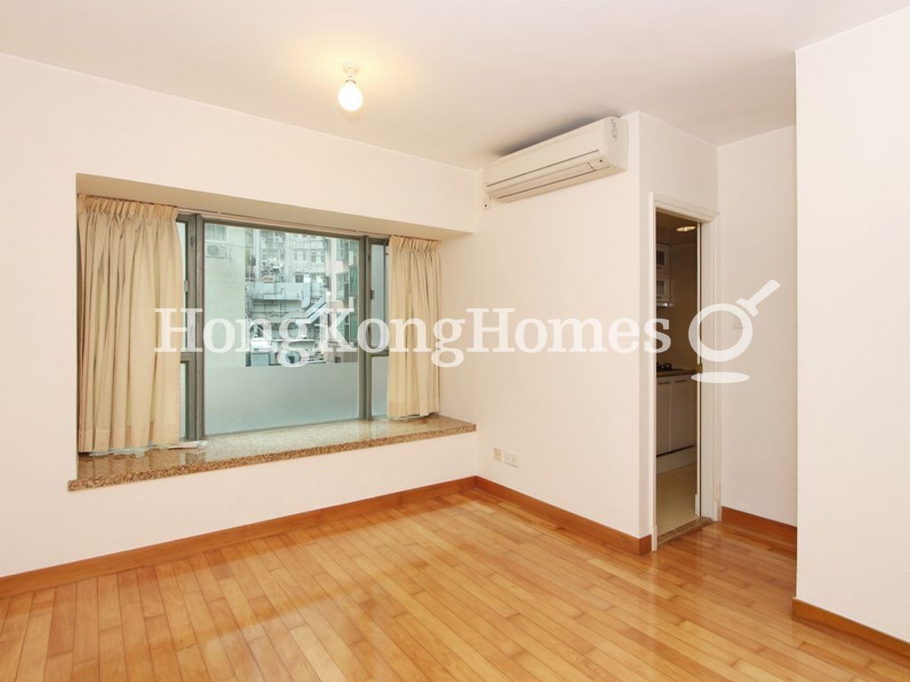 Living and Dining Room — Queen's Terrace - Tower 02, Sheung Wan